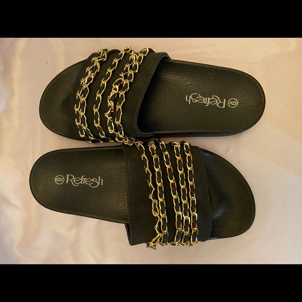 Refresh Black sliders with 5 layers of Gold Chain size 9 - Picture 6 of 7